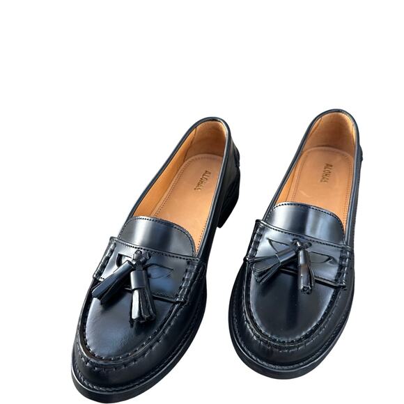 Alohas Terrane Loafers in Black with Tassels - Picture 3 of 9